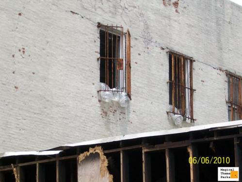 NPU ducts protrude from second story of Bank of Coney Island. Photo by Capt Nemo. NPU ducts protrude from second story of Bank of Coney Island. Photo by Capt Nemo.
