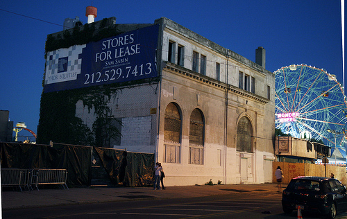 Bank of Coney Island Building, Coney Island. August 2010. Photo © Bruce Handy/Pablo 57 via flickr Bank of Coney Island
