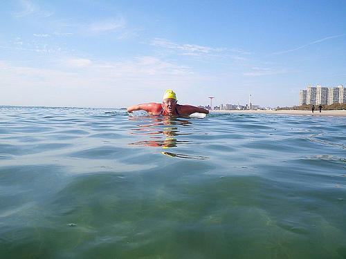 Coney Island Brighton Beach Open Water Swimmers (CIBBOWS). October 24, 2010. Photo © Princess Polar Bear Capri/Capri Djatiasmoro via flickr