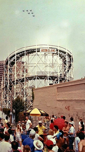 USAF Thunderbirds at Coney Island